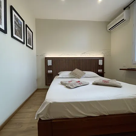 Отель L'oustaou De 3*