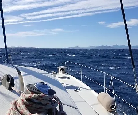 Отель L'oustaou De 3*