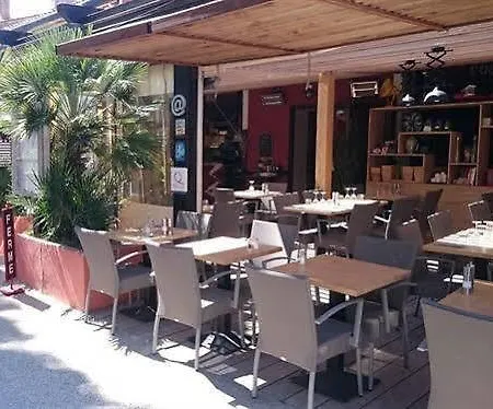 L'oustaou De 3* بوركيرول